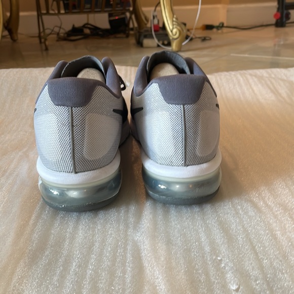 Slightly worn Nike air max See through window at the bottom of the sole - Picture 3 of 4